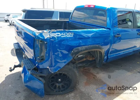2016 Toyota Tundra Sr5 5.7L V8 z USA, uszkodzony, nr VIN 5TFDW5F17GX511493